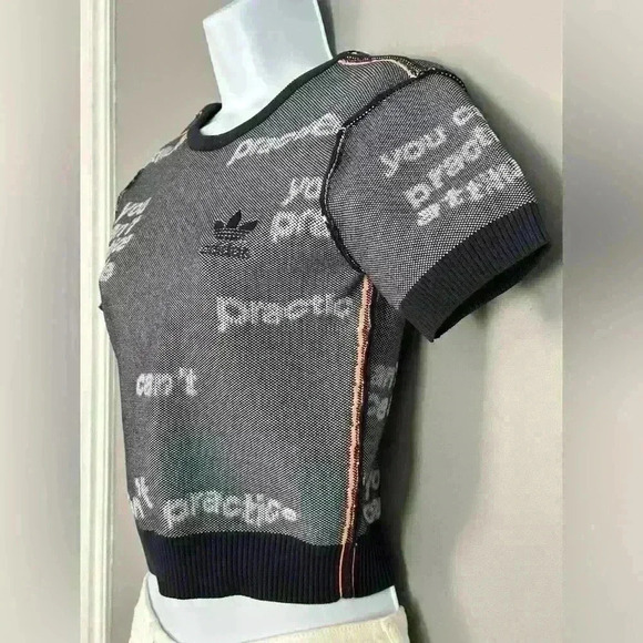 Adidas Women's Graphic Tee, Short Sleeves (476) - Picture 6 of 12